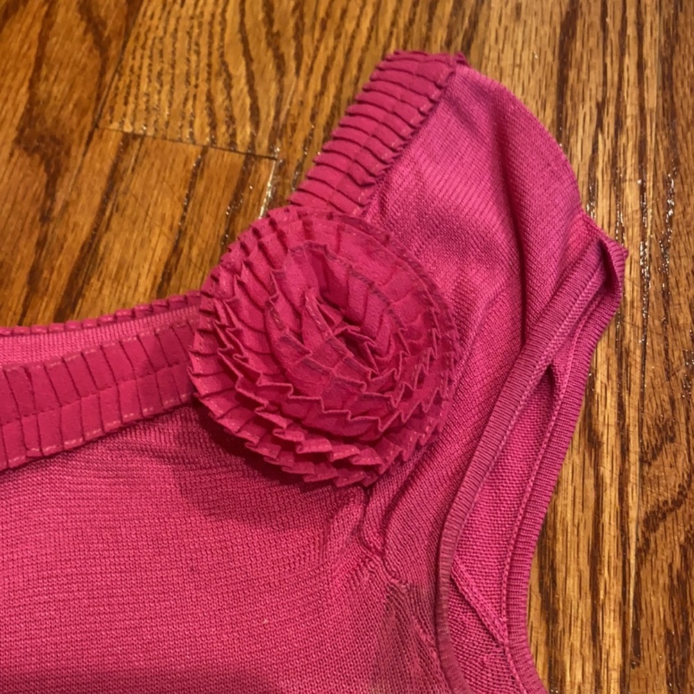 Top - Picture 2 of 4